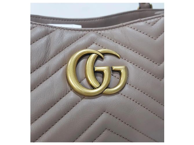 Gucci Gesteppte Schultertasche mit Kette - Ansicht 3