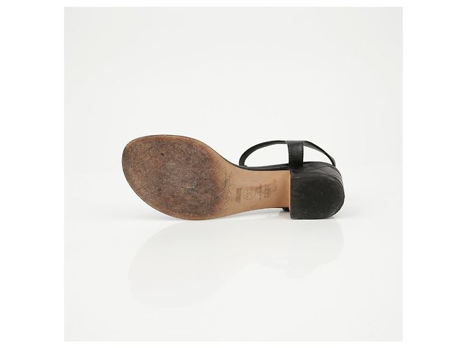Chanel Sandali Classic CC con tracolla a catena dorata - vista 10