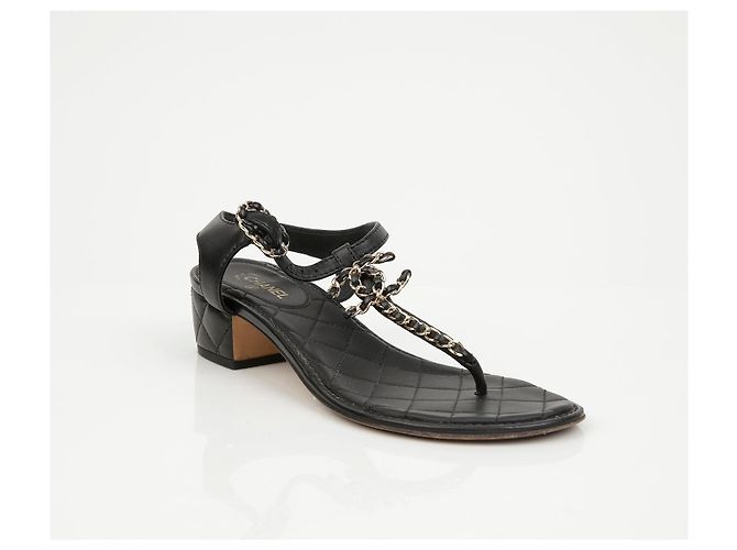 Chanel Sandali Classic CC con tracolla a catena dorata - vista 2