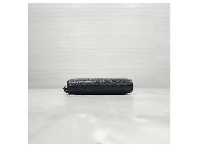 Chanel Tarjetero con cremallera Classic Caviar con logo CC - vista 7
