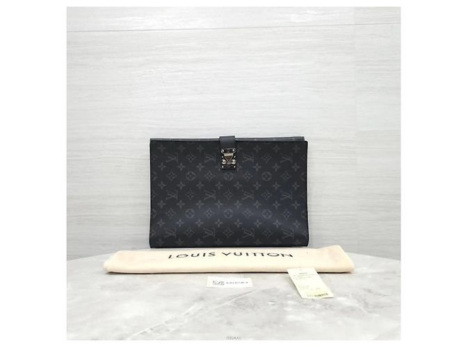 Louis Vuitton Clutch Porta Documenti per Tablet Monogram Eclipse - vista 9