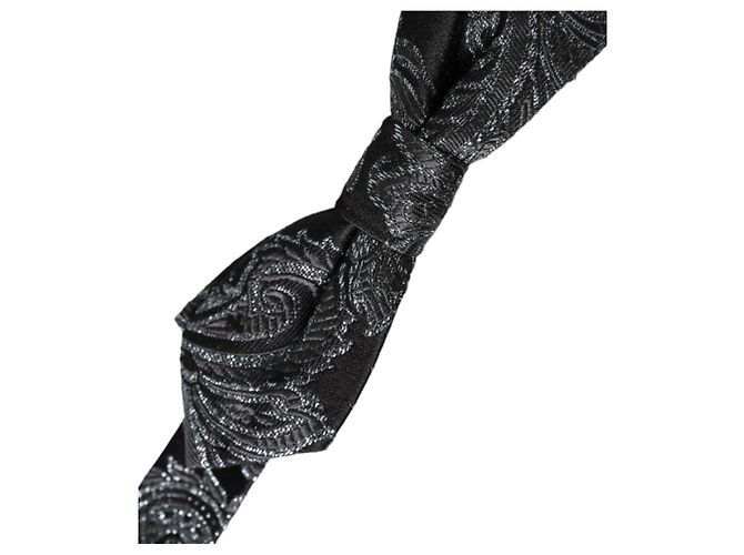 Dolce & Gabbana Papillon da uomo in jacquard di seta nero con collo regolabile - vista 2