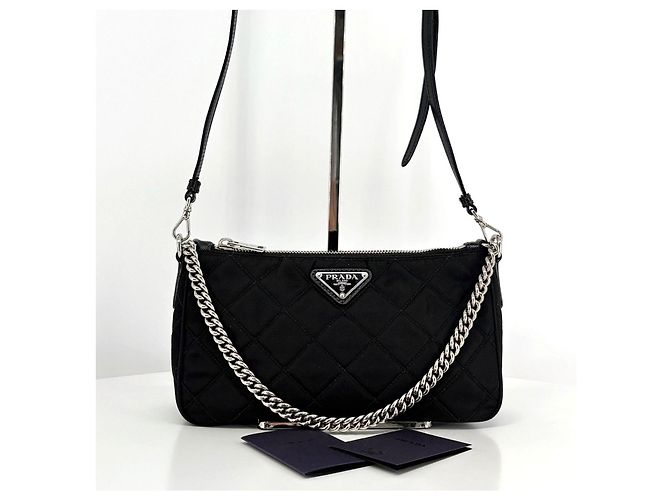 Prada Borsa a tracolla in nylon trapuntato con logo triangolare e catena Nero - vista 2