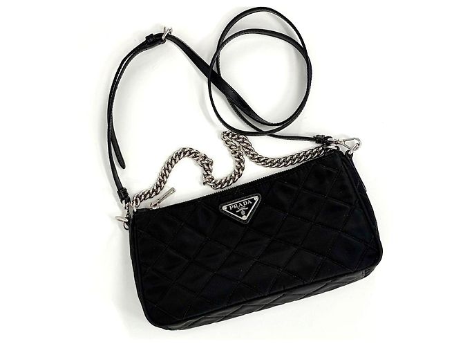 Prada Borsa a tracolla in nylon trapuntato con logo triangolare e catena Nero - vista 3