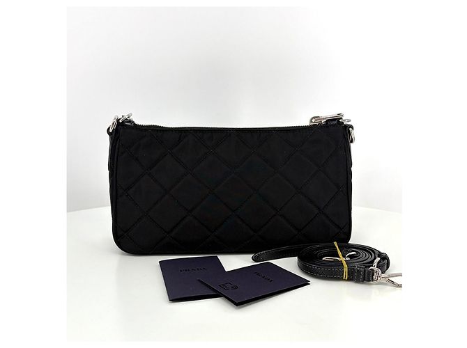 Prada Borsa a tracolla in nylon trapuntato con logo triangolare e catena Nero - vista 4