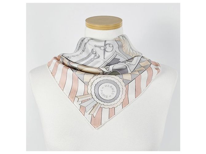 Hermès Pañuelo de seda double face con bordes enrollados - vista 19