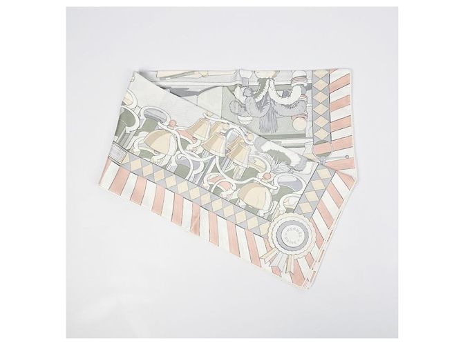 Hermès Pañuelo de seda double face con bordes enrollados - vista 9