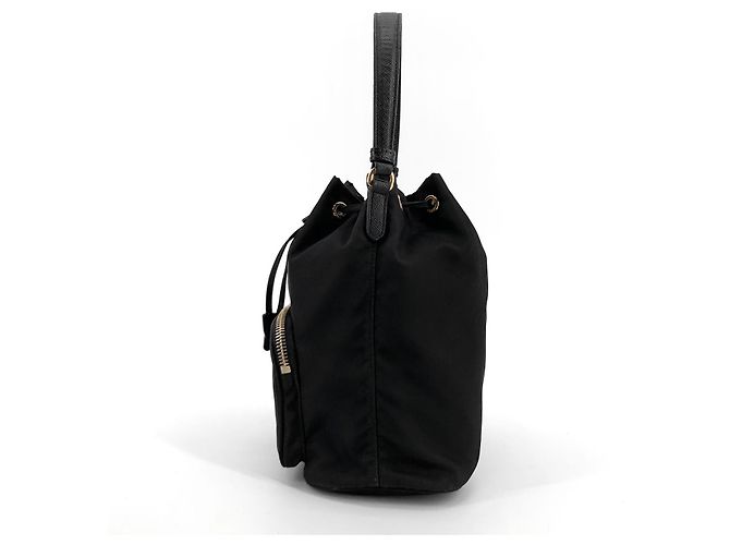 Prada Borsa a secchiello Pocono in Re-Nylon a tracolla - vista 4
