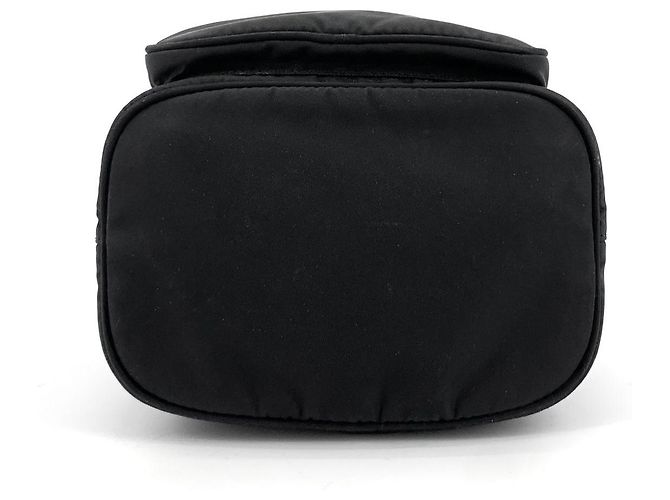 Prada Borsa a secchiello Pocono in Re-Nylon a tracolla - vista 6