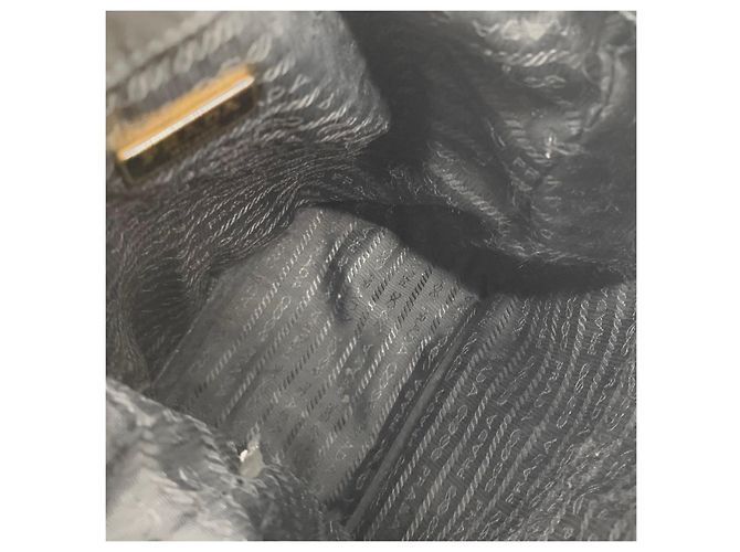 Prada Borsa a secchiello Pocono in Re-Nylon a tracolla - vista 7