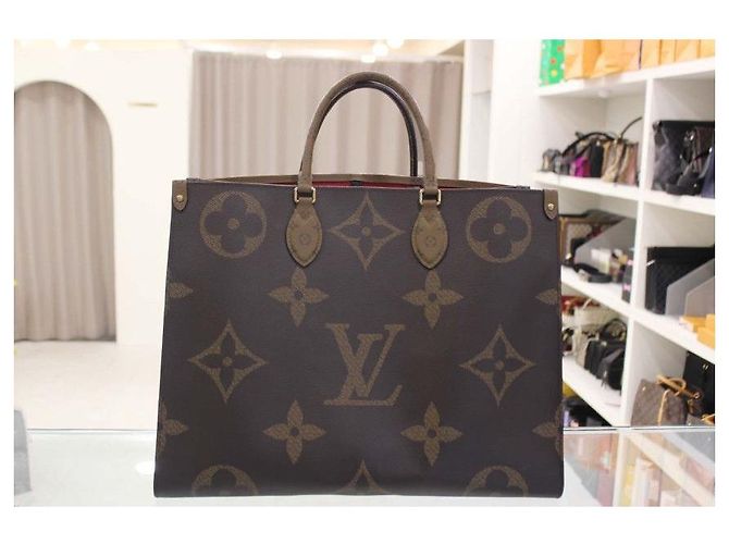 Louis Vuitton Borsa a tracolla Monogram OnTheGo GM Tote - vista 2