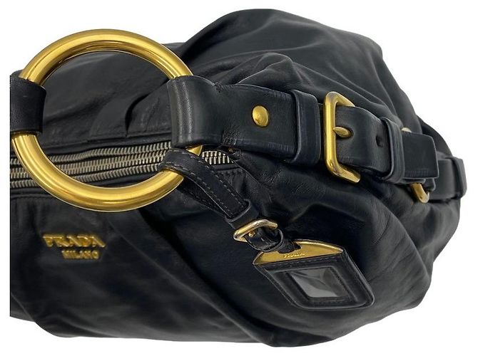 Prada Borsa a tracolla hobo in pelle con anello dorato Nero - Ansicht 19