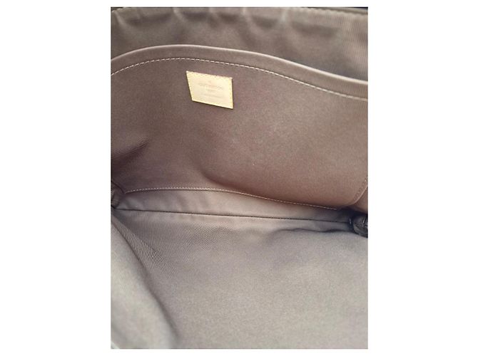 Louis Vuitton Etui Voyage MM Monogram - vista 16