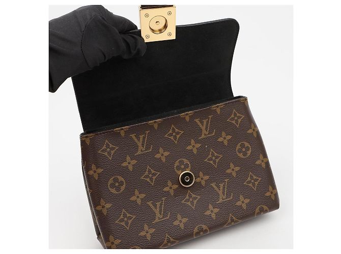 Louis Vuitton Borsa a spalla Rocky BB in tela Monogram nera da donna - vista 8