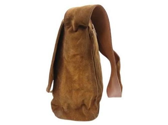 Chanel Borsa a tracolla con patta e nappa Big CC in camoscio marrone - vista 2