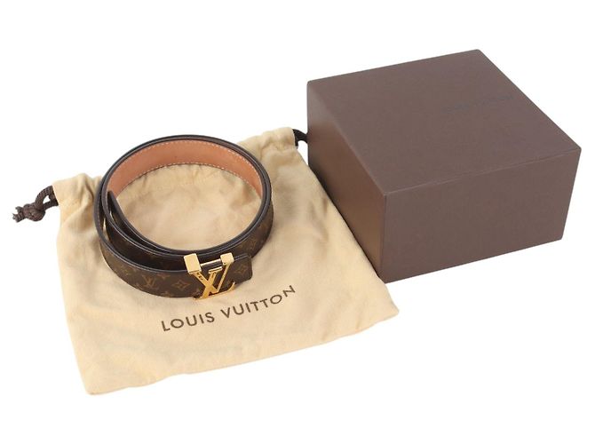 Louis Vuitton Damengürtel mit goldenem Monogramm-Initial - Ansicht 5