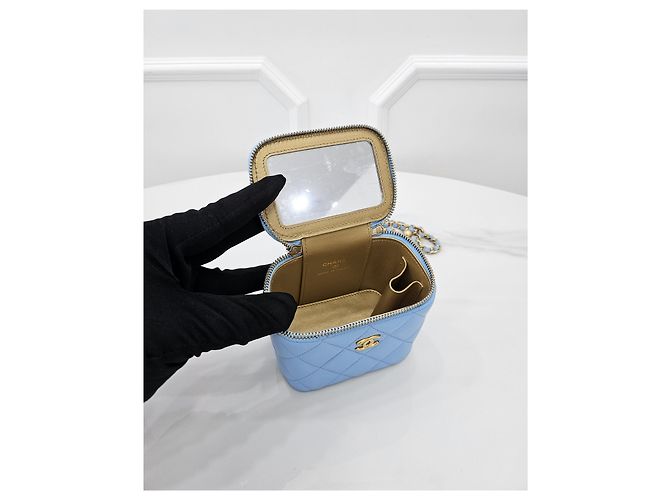 Chanel Mini Vanity de metal dorado - vista 9