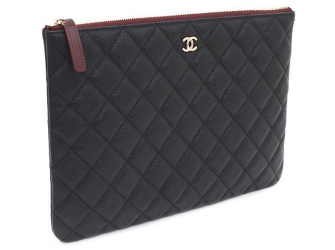 Chanel Borsa a pochette Classic New Medium in caviale nero e gold CC - vista 2