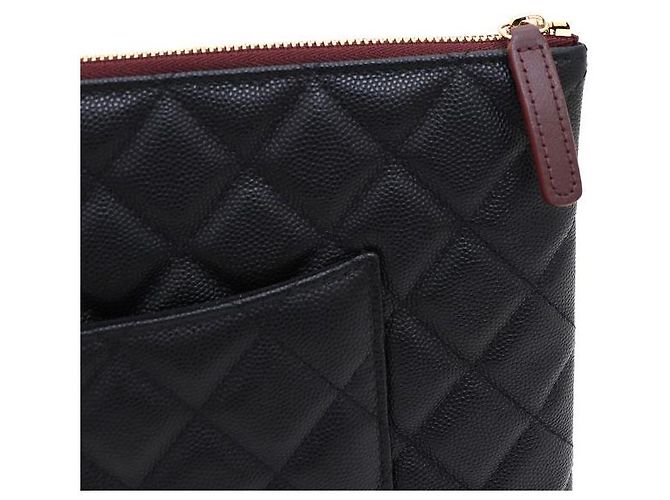 Chanel Borsa a pochette Classic New Medium in caviale nero e gold CC - vista 4
