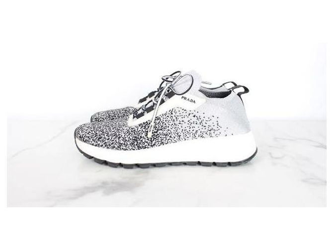 Prada Stricksocken-Sneaker Limited Edition - Ansicht 3