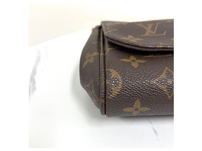 Louis Vuitton Monogram Favorite Crossbody MM - vista 10