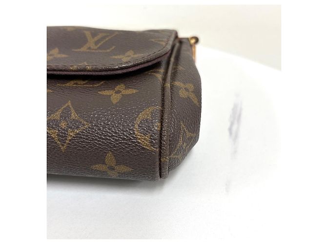 Louis Vuitton Monogram Favorite Crossbody MM - vista 11