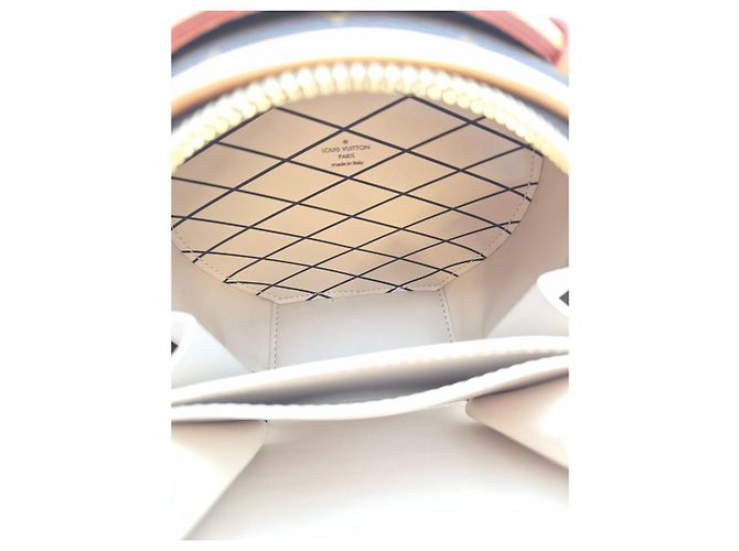 Borsa Louis Vuitton Mini Bouett Monogram in Pelle - vista 15