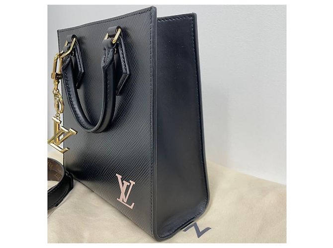 Louis Vuitton Sac Plat BB Epi Nero in Pelle - vista 5