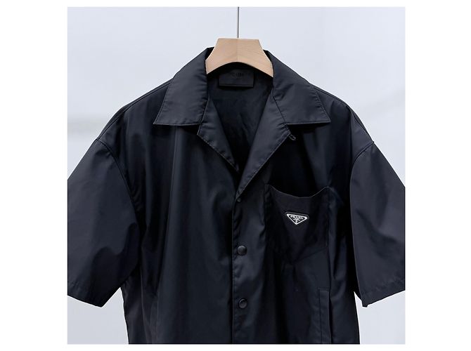 Prada Re-Nylon Kurzarmhemd Schwarz - Ansicht 2