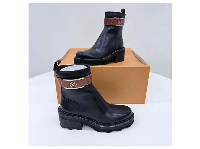 Louis Vuitton Botines Chelsea Black - vista 3