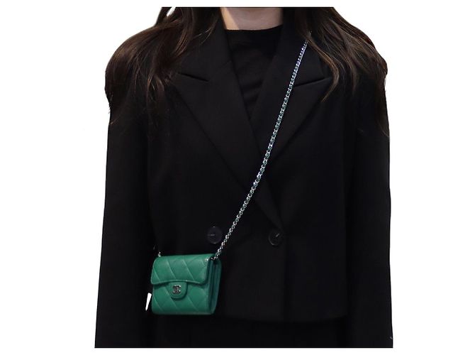 Chanel Mini WOC Chain Silver Card Wallet in Caviar Classico - vista 9