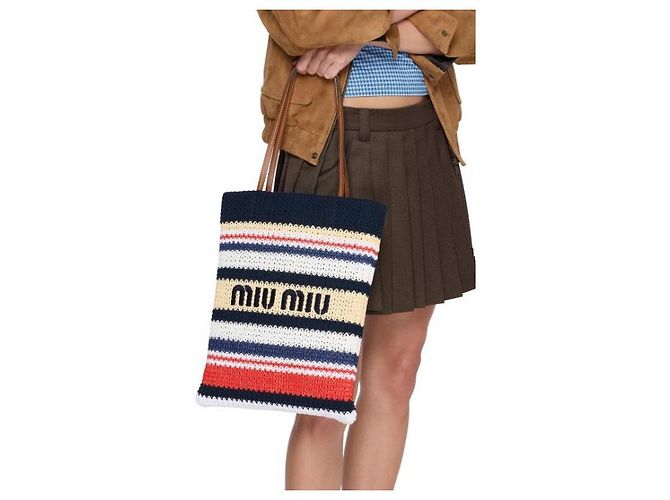 Miu Miu Gewebe-Tote-Bag in Raffia-Optik - Ansicht 6