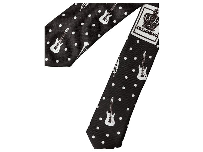 Dolce & Gabbana Cravatta regolabile in seta con stampa chitarra nera - vista 5