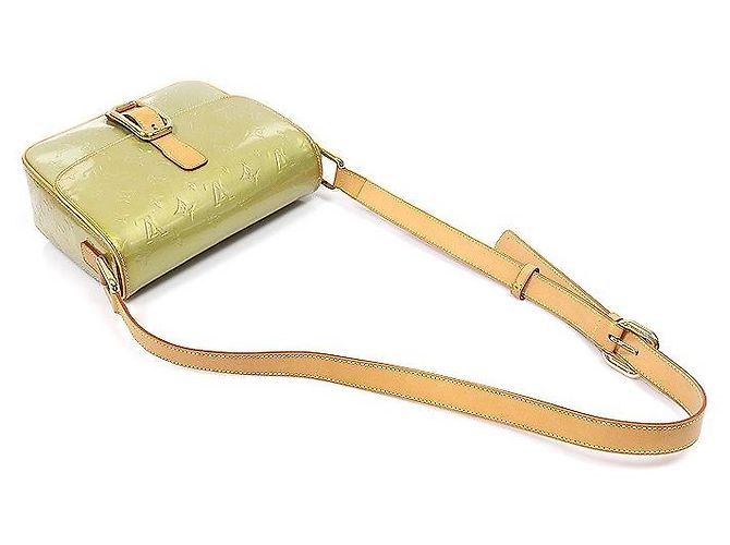 Louis Vuitton Monogram Vernis Cristi GM Crossbody - vista 3