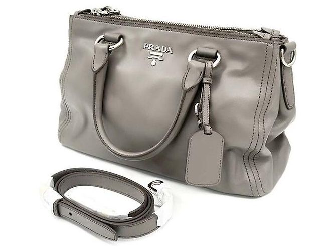 Prada Borsa a spalla in vitello morbido - vista 2