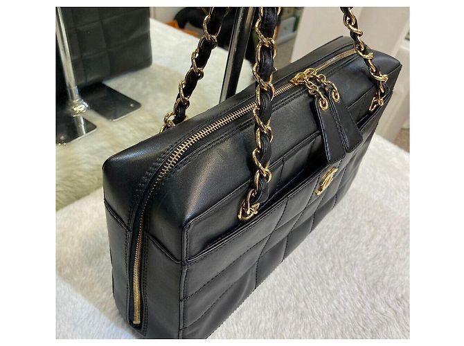 Borsa a tracolla Chanel Choco Bar Chain Black Gold Series - vista 3