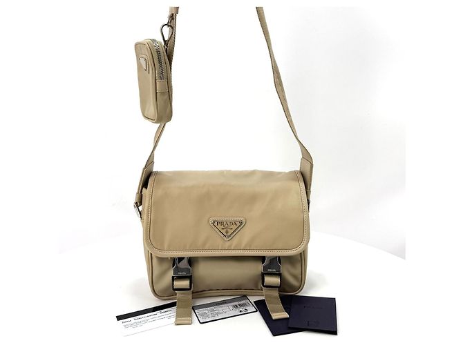Prada Borsa a tracolla e borsa a spalla in Re-Nylon con logo triangolare - vista 2