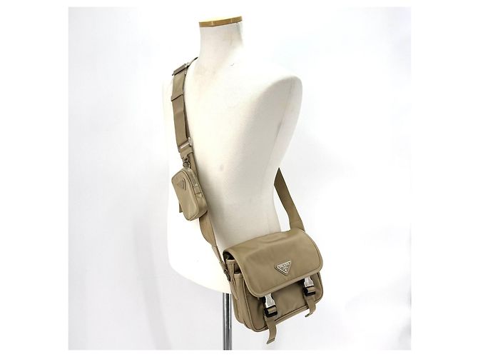 Prada Borsa a tracolla e borsa a spalla in Re-Nylon con logo triangolare - vista 4
