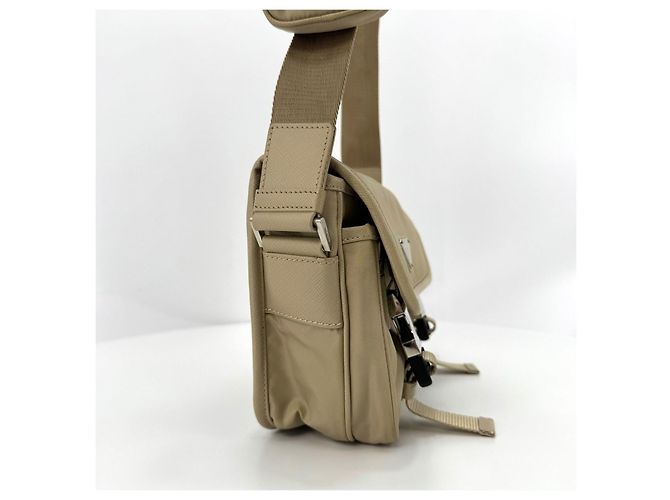 Prada Borsa a tracolla e borsa a spalla in Re-Nylon con logo triangolare - vista 7