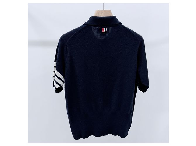 Thom Browne Kurzarm-Strickpolo in Navy mit diagonalem Armband - Ansicht 4