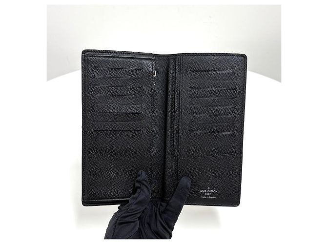 Louis Vuitton Cartera Brazza Monogram Eclipse - vista 10
