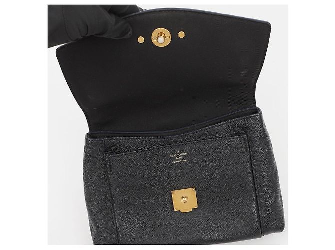 Louis Vuitton Borsa a mano e a tracolla Blanch in pelle Monogram Empreinte Nero - vista 10