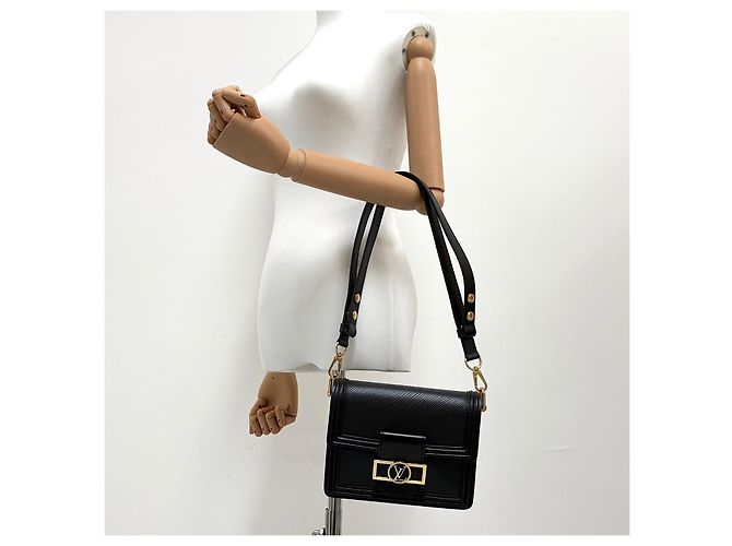 Louis Vuitton Mini Borsa a Tracolla Dauphine Épi Nera - vista 4