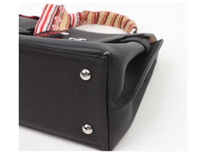 Louis Vuitton Borsa Tote Ever BB in pelle Nero - vista 7