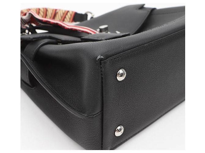Louis Vuitton Borsa Tote Ever BB in pelle Nero - vista 8