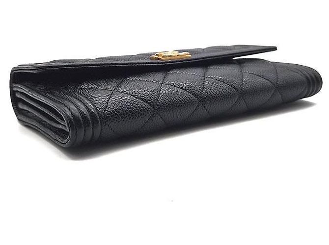 Chanel Cartera Larga Boy Flap de Caviar - vista 5