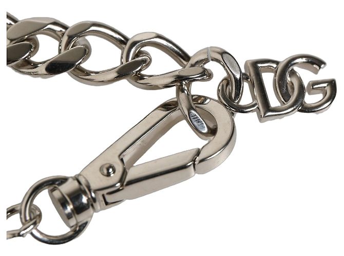 Dolce & Gabbana Bracciale con pendente logo DG in conchiglia e perle in ottone tono argento - vista 4
