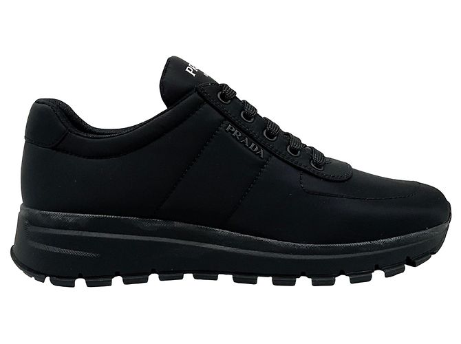 Prada Piuma Sneaker aus schwarzem Nylon - Ansicht 2
