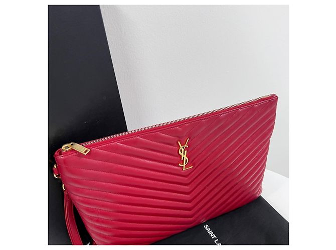 Autre Marque Clutch Monogram Matelassé Large Rossa - vista 5