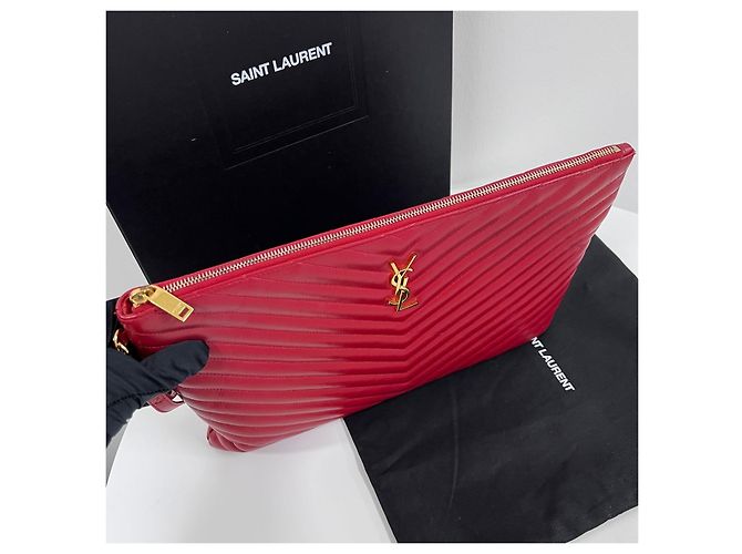 Autre Marque Clutch Monogram Matelassé Large Rossa - vista 6